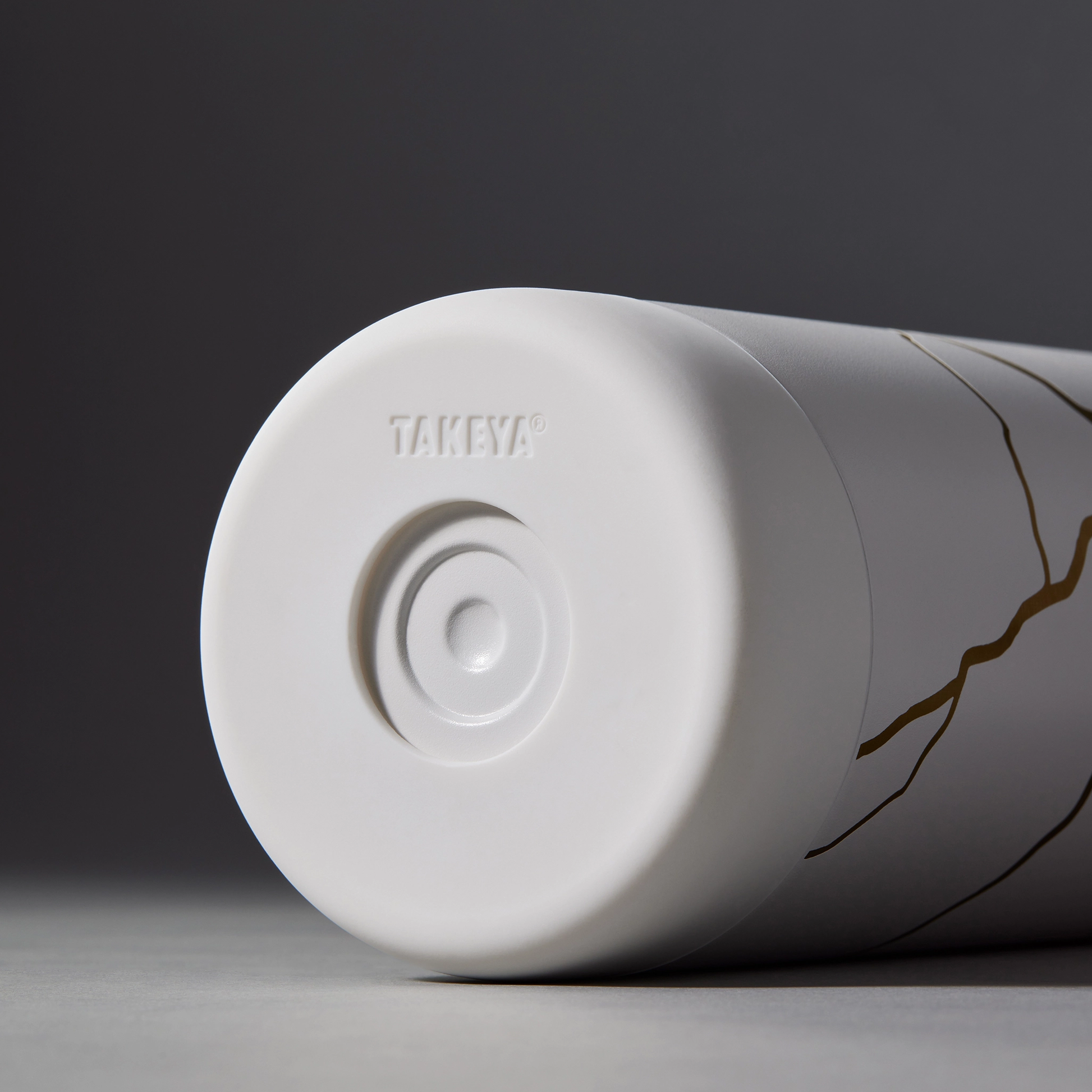 kintsugi-water-bottle-with-straw-lid-s5 51389-TK_HO25_Kintsugi_Takeya9255.png