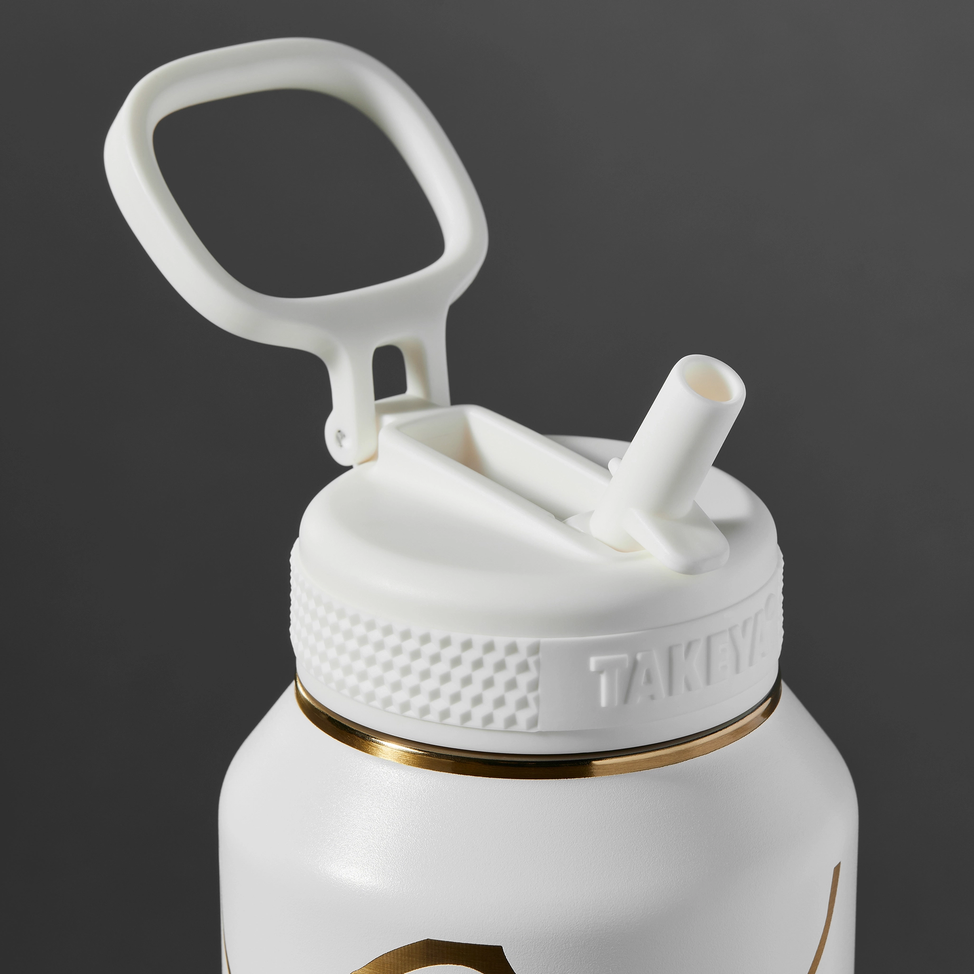 kintsugi-water-bottle-with-straw-lid-s5 51389-TK_HO25_Kintsugi_Takeya9271.png