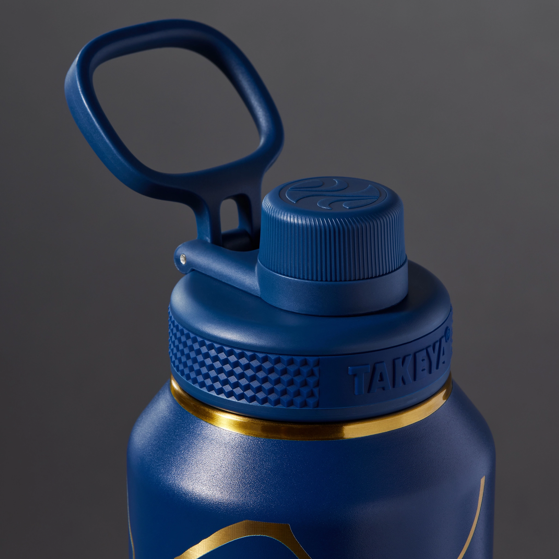 kintsugi-water-bottle-with-spout-lid-u8 51390-TK_HO25_Kintsugi_Takeya9266.png